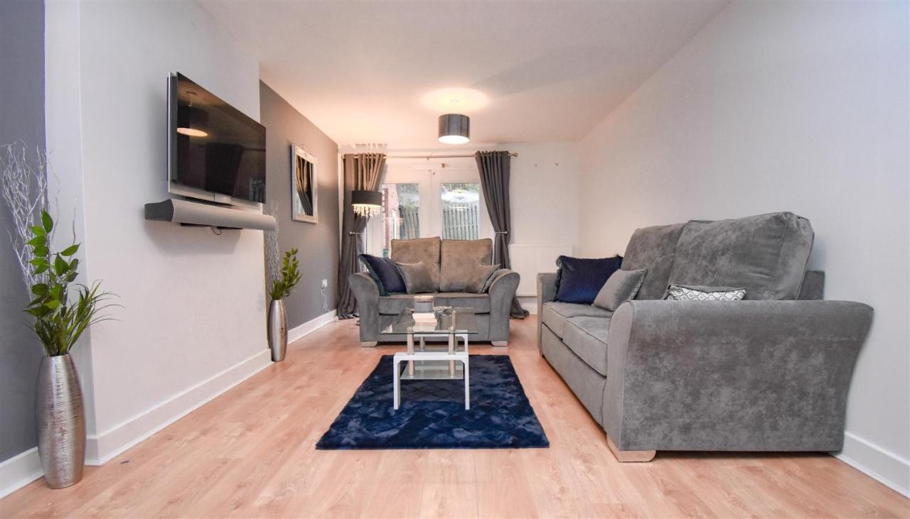 Holiday home Foxley Place: Mk House For Large Groups